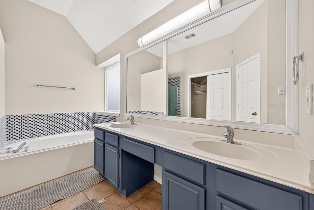 12207 Pamela Sue Court - Photo 14