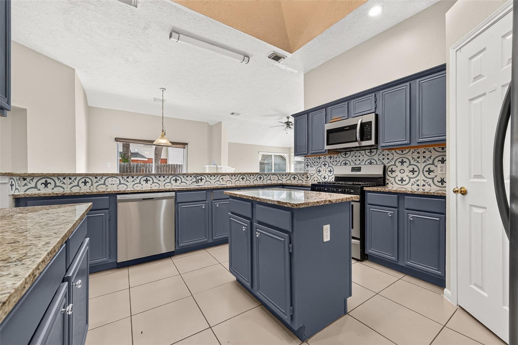 12207 Pamela Sue Court - Photo 6