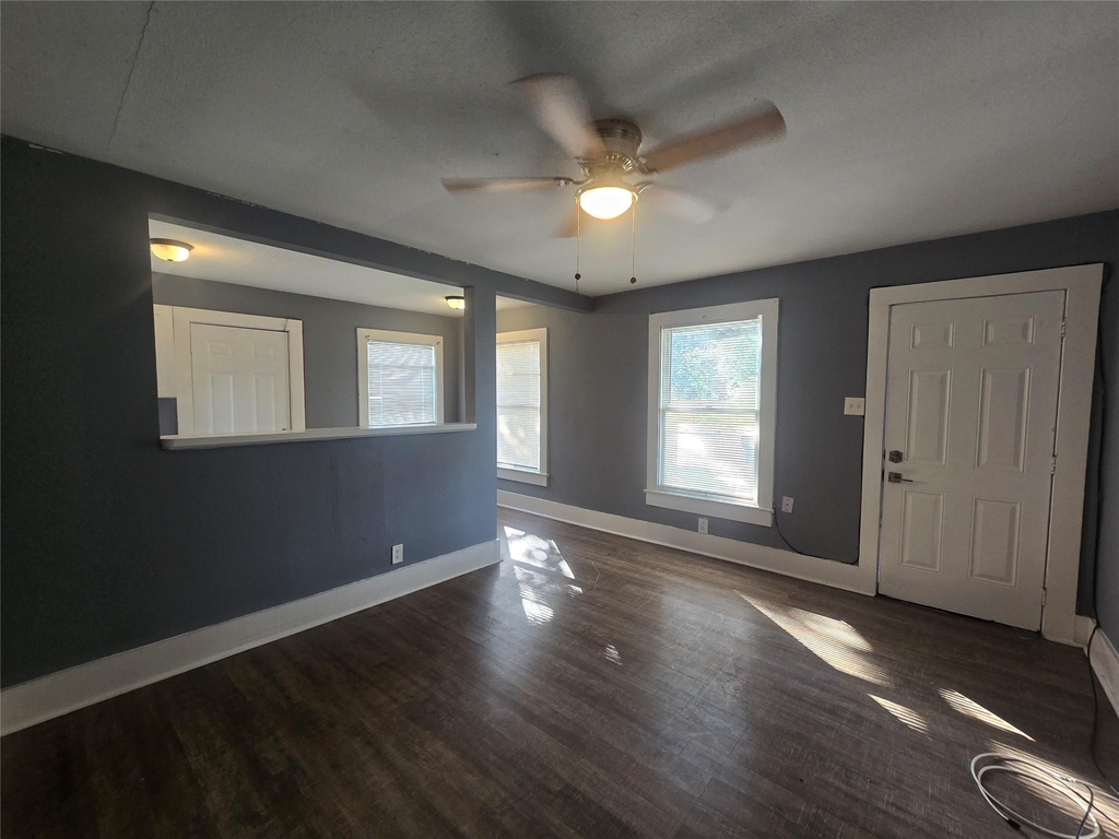 5318 Avenue P 1/2 - Photo 7