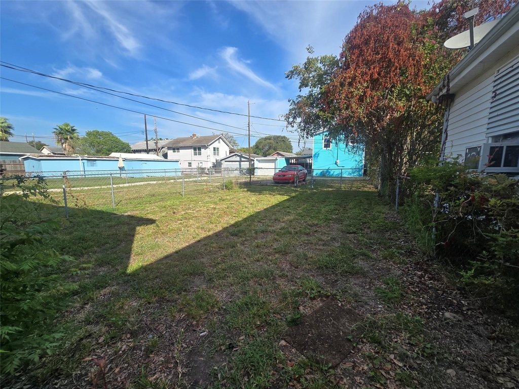 5318 Avenue P 1/2 - Photo 11