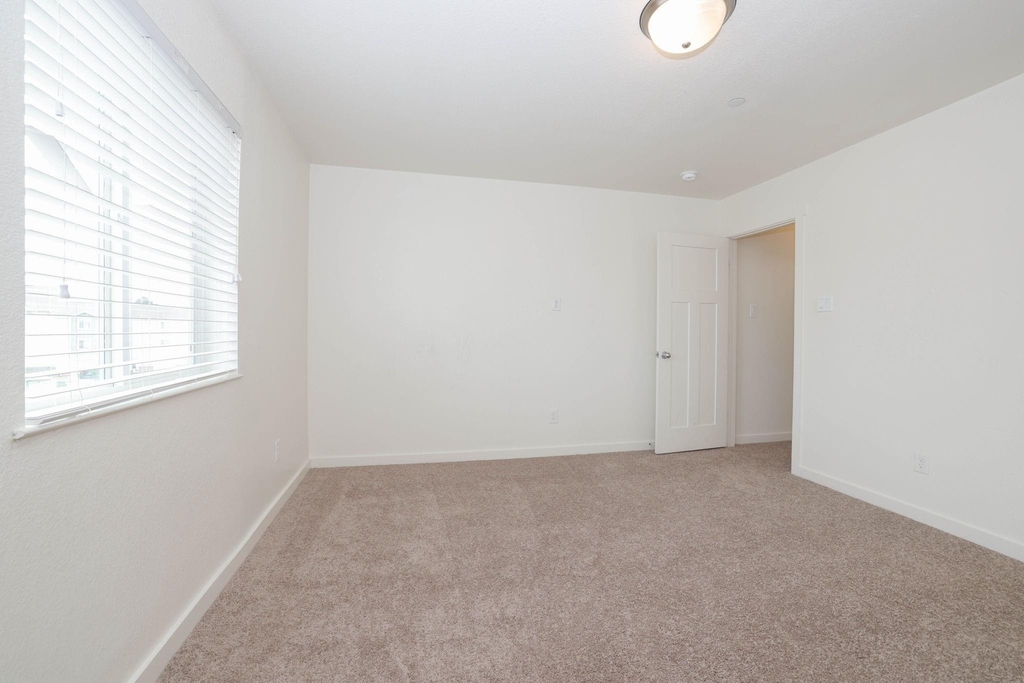 21155 Gosling Road - Photo 22