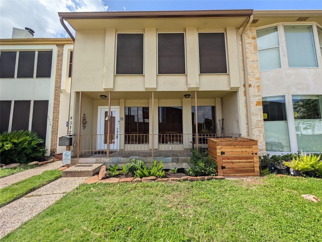 4512 Dickson Street - Photo 0