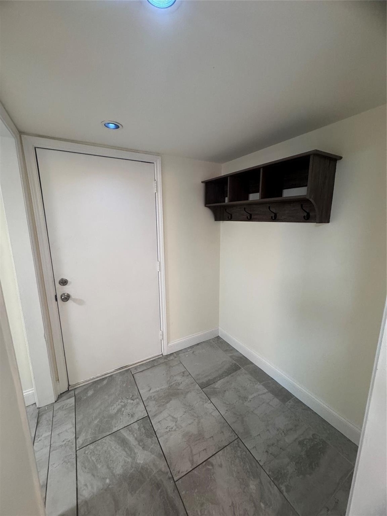 4512 Dickson Street - Photo 4