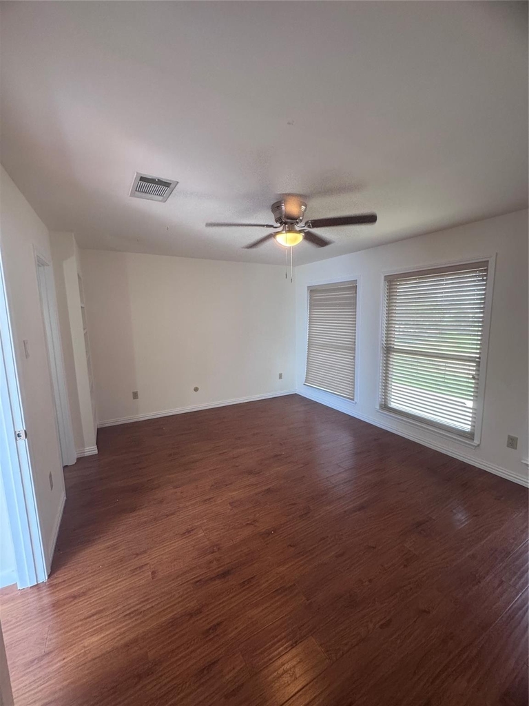 4512 Dickson Street - Photo 10
