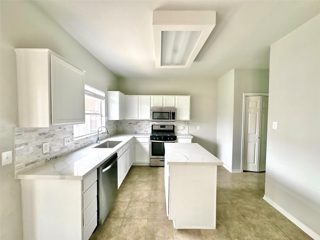 15410 Fir Woods Lane - Photo 6
