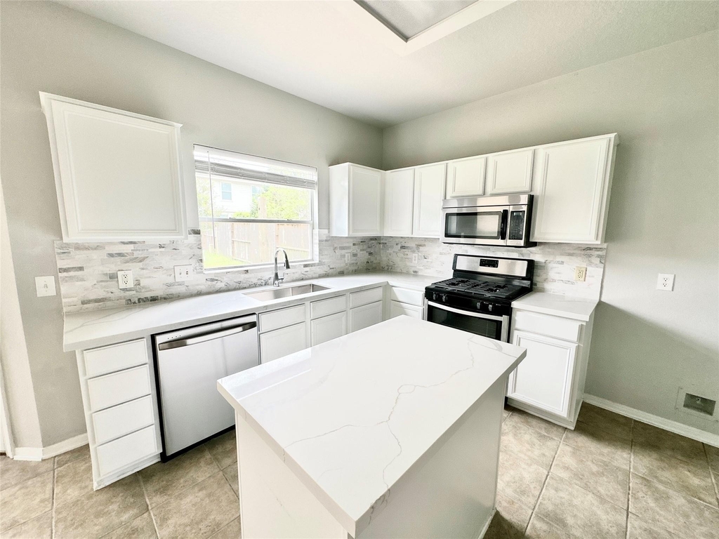 15410 Fir Woods Lane - Photo 24