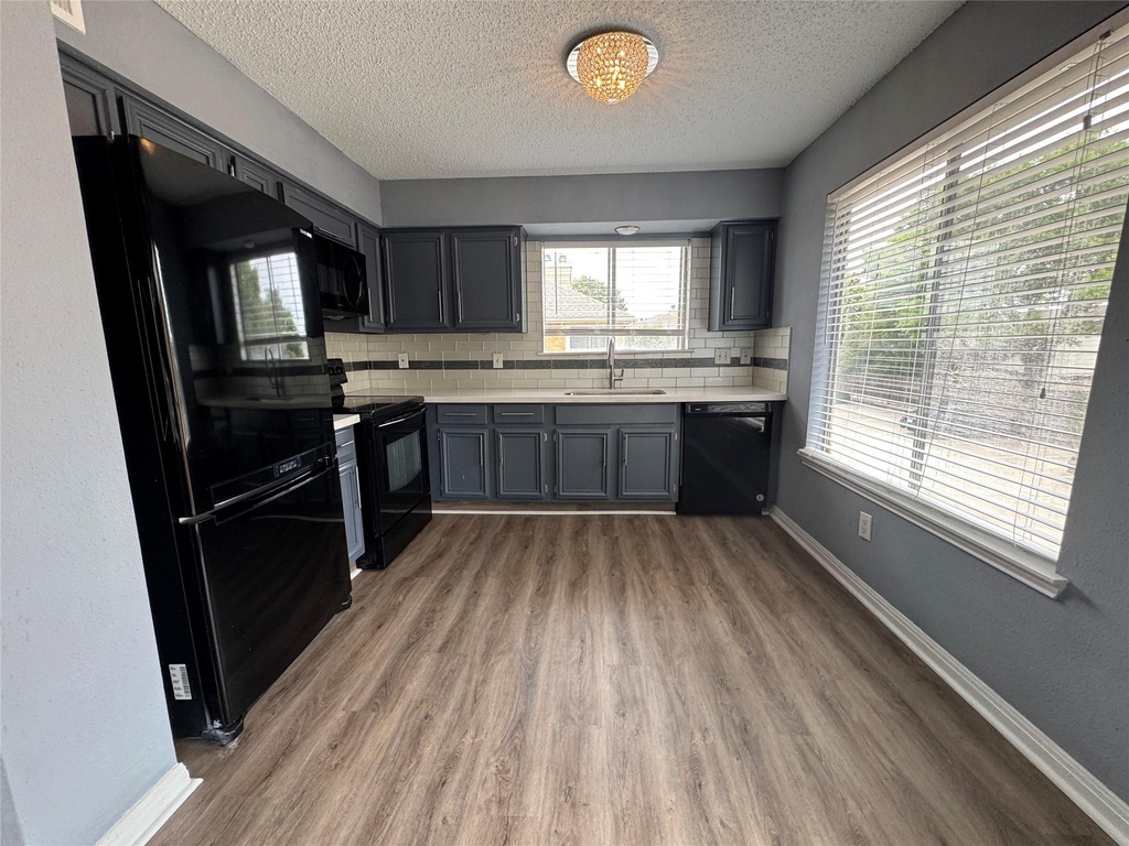 12100 Overbrook Lane - Photo 6