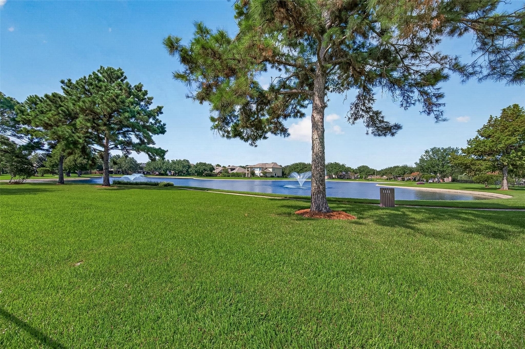 405 Wickford Court - Photo 46