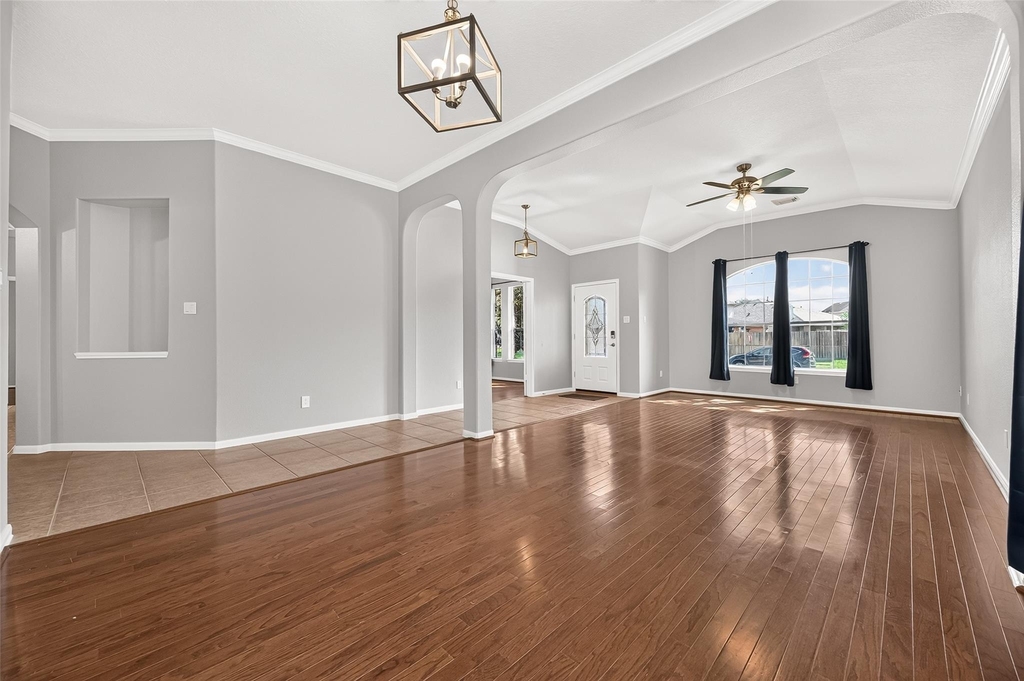 405 Wickford Court - Photo 6