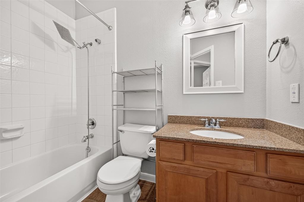 405 Wickford Court - Photo 31