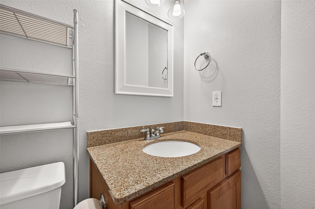 405 Wickford Court - Photo 32