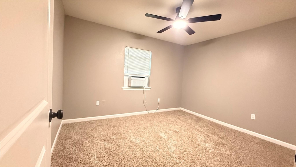 2619 Canfield Street - Photo 2