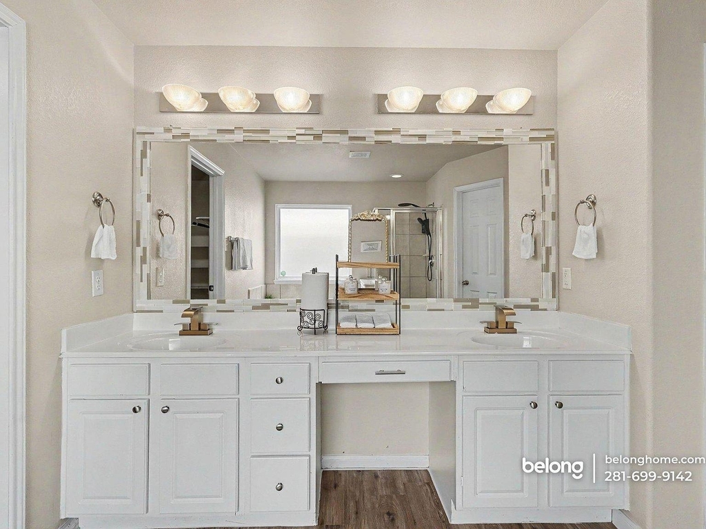 1330 Yucca Mountain Dr - Photo 1