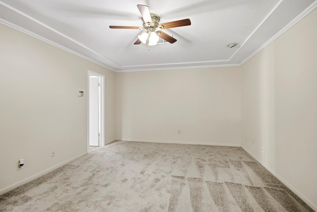 8807 Lakeside Forest Drive - Photo 9