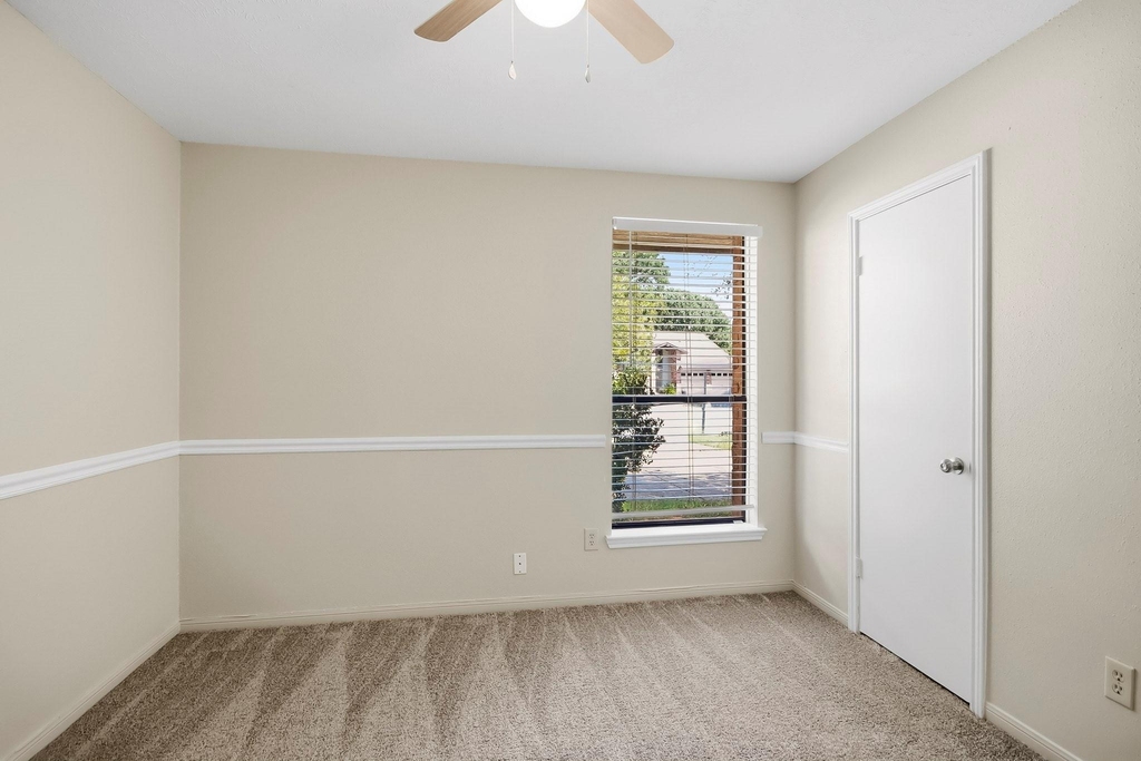 8807 Lakeside Forest Drive - Photo 14