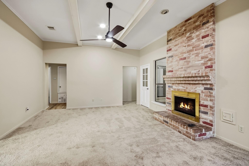 8807 Lakeside Forest Drive - Photo 3