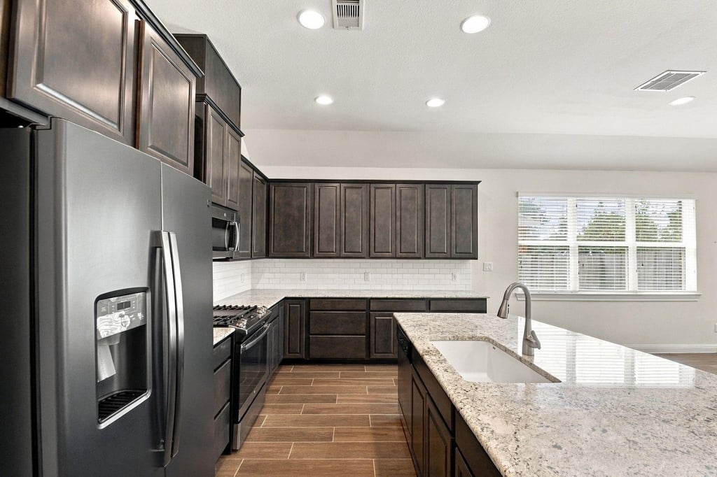 19049 Villa Lane - Photo 10