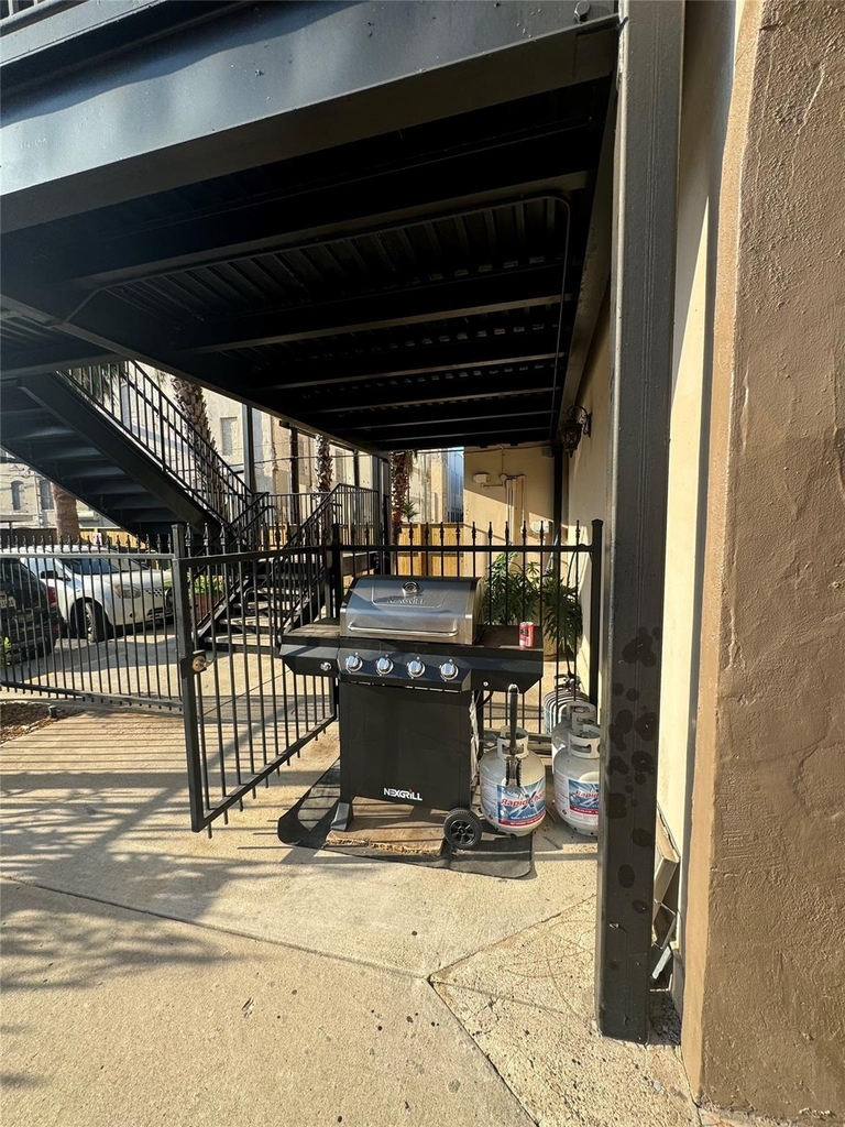 621 21st Street - Photo 33