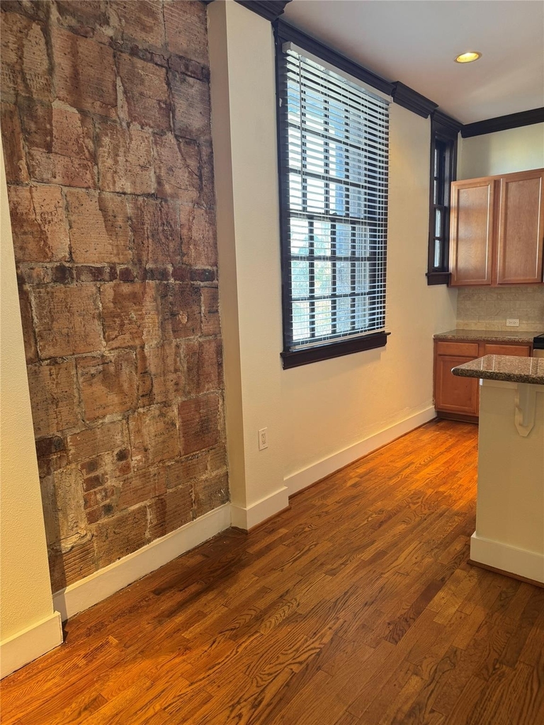 621 21st Street - Photo 10