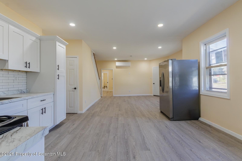 338 E Main Street - Photo 10