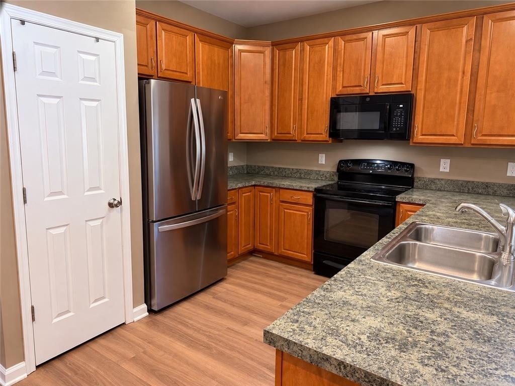 1105 King Way - Photo 16