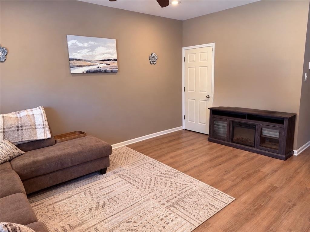 1105 King Way - Photo 14