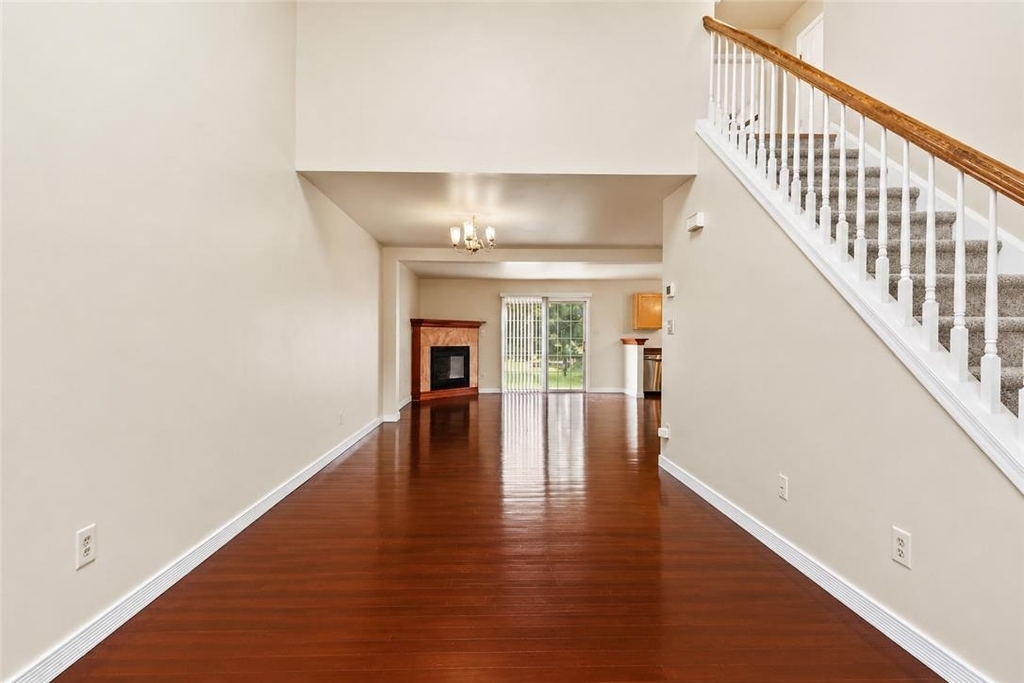 475 Celandine Drive - Photo 3