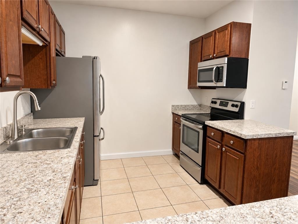 31 Broadway - Photo 2