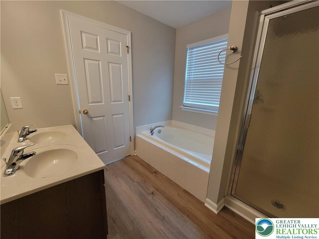 929 King Way - Photo 12