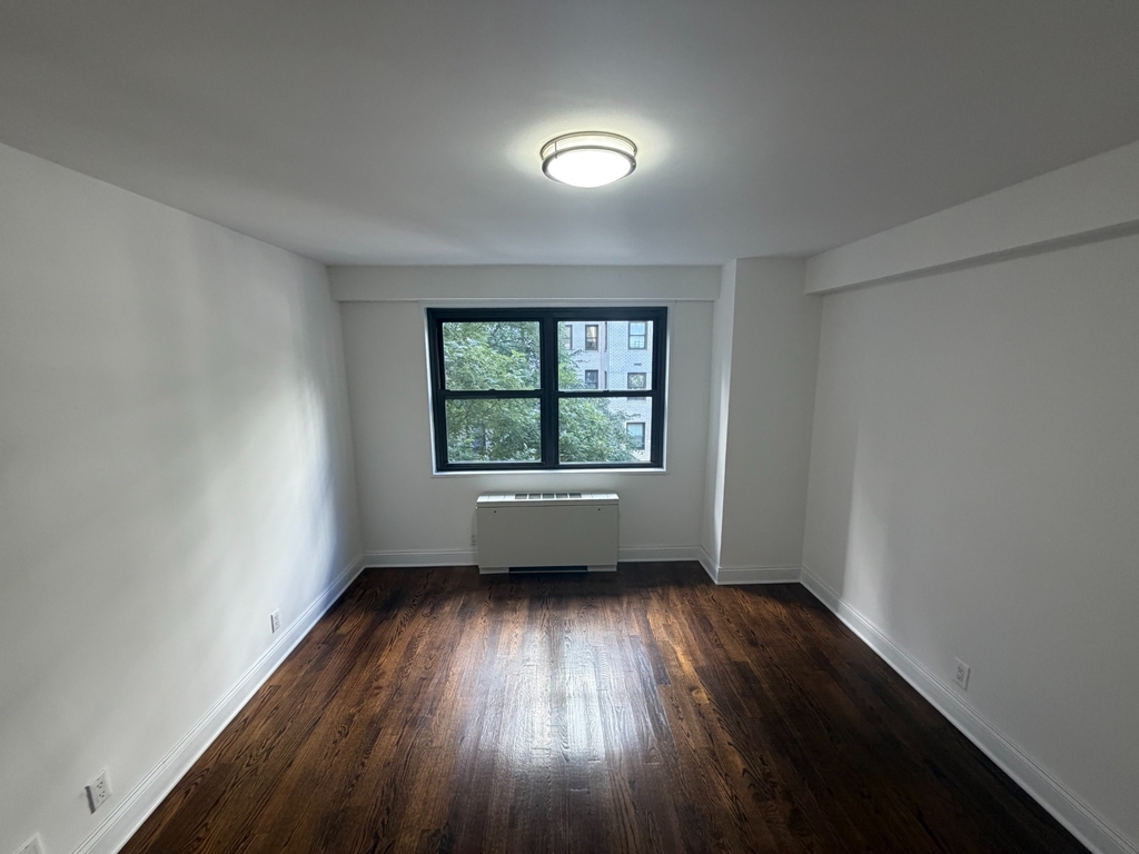 East 89th Street - Photo 1