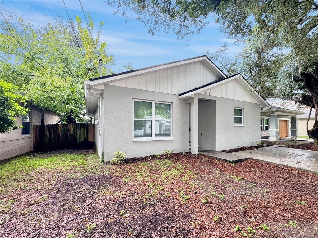 2213 E Emma Street - Photo 1