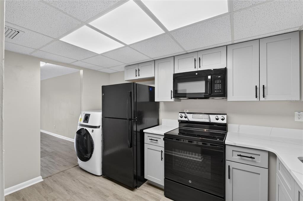 709 Russell Lane - Photo 12