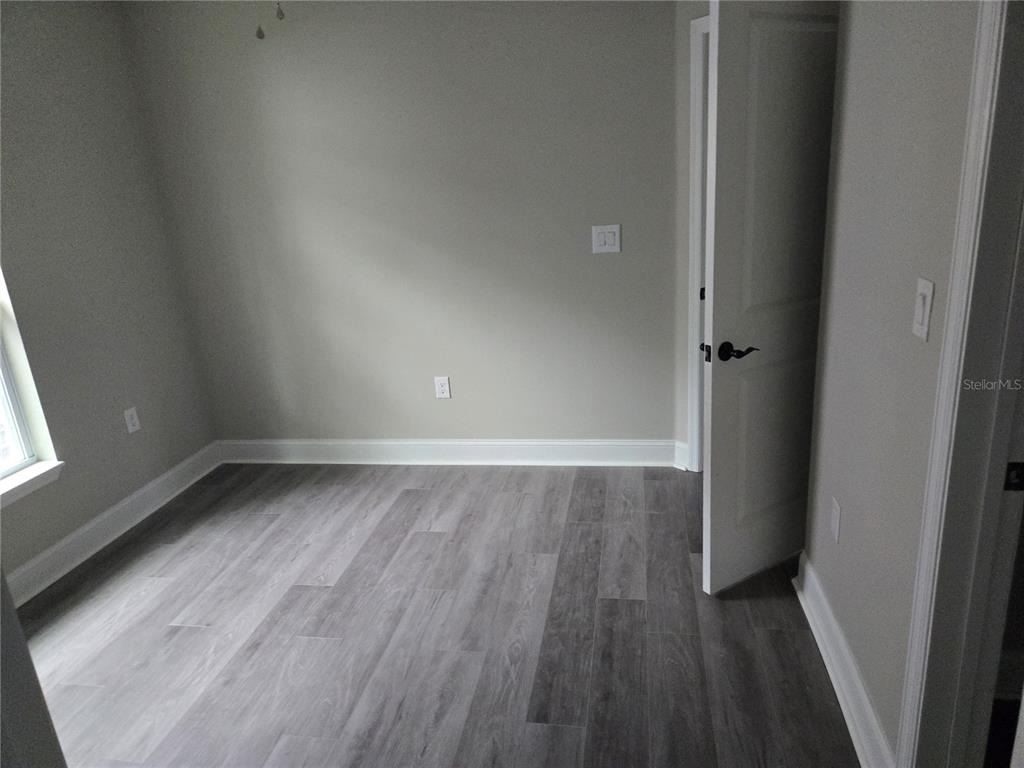 704 E Orchid Avenue - Photo 18