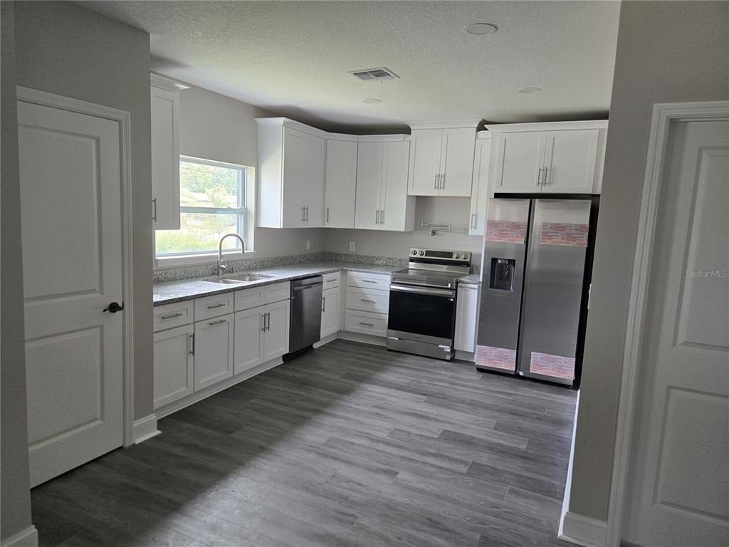 704 E Orchid Avenue - Photo 49
