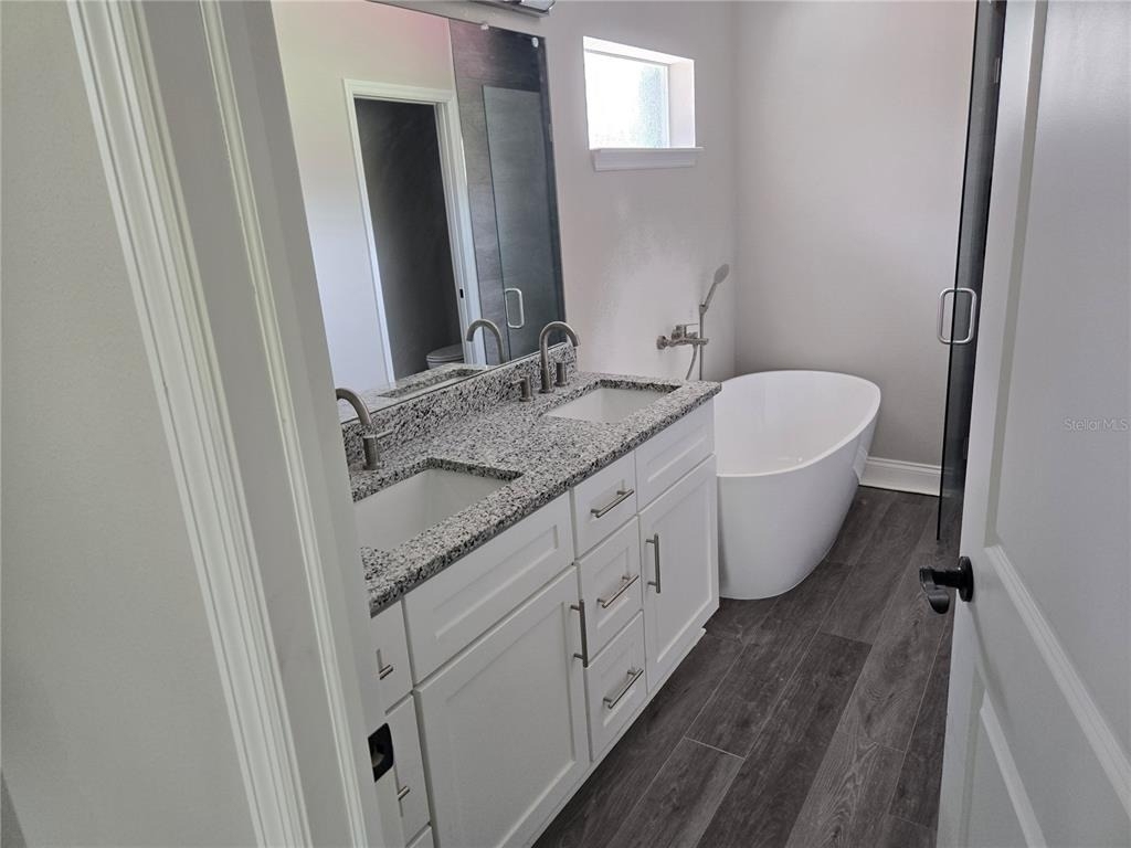704 E Orchid Avenue - Photo 30