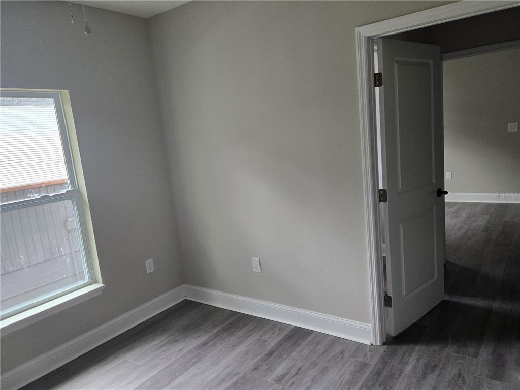 704 E Orchid Avenue - Photo 23