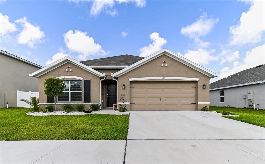 1911 Blue Stream Street - Photo 0