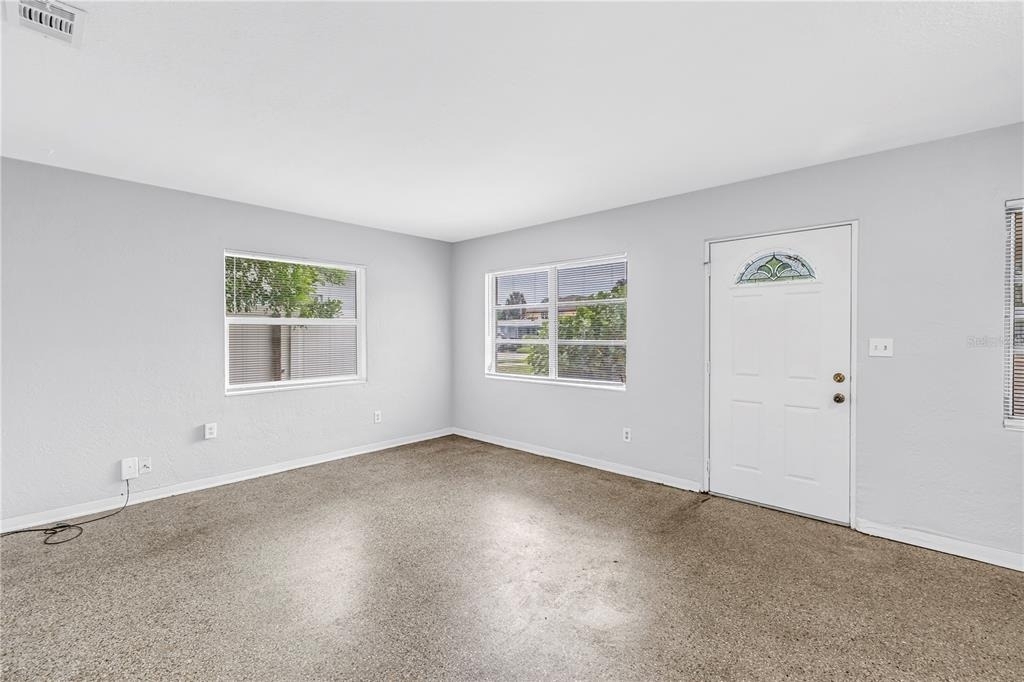 172 38th Avenue Se - Photo 4