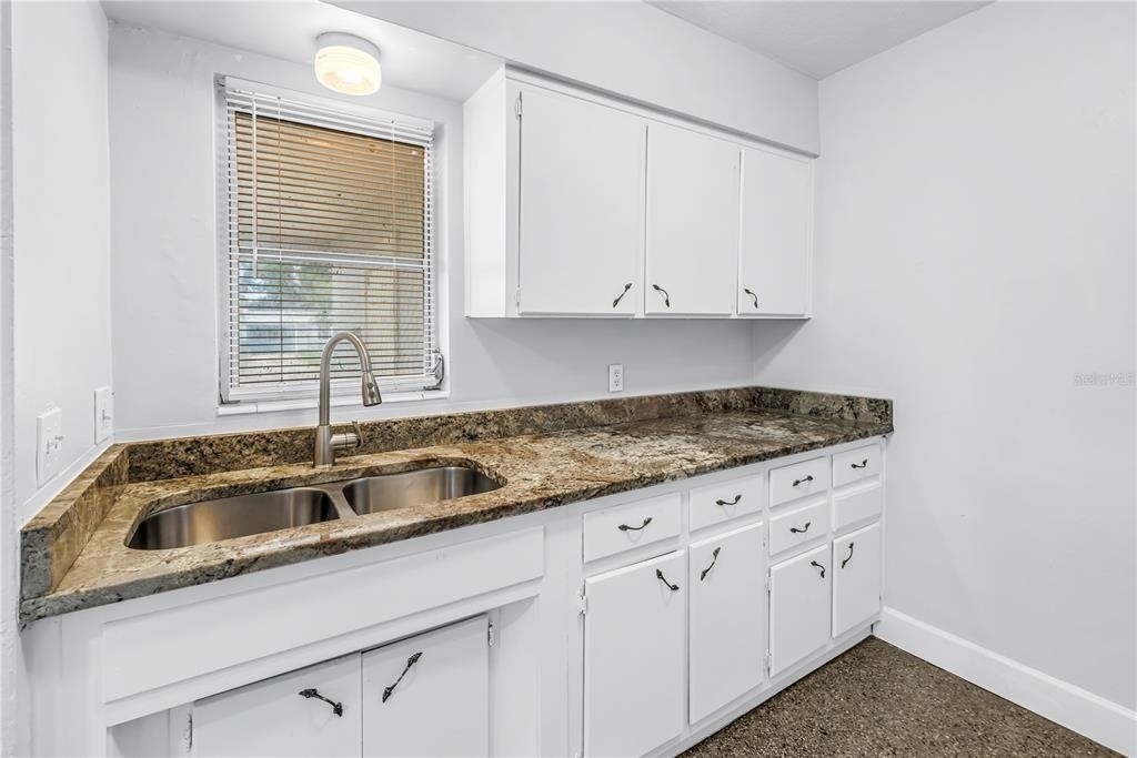172 38th Avenue Se - Photo 10