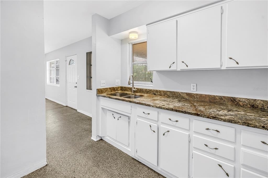 172 38th Avenue Se - Photo 9