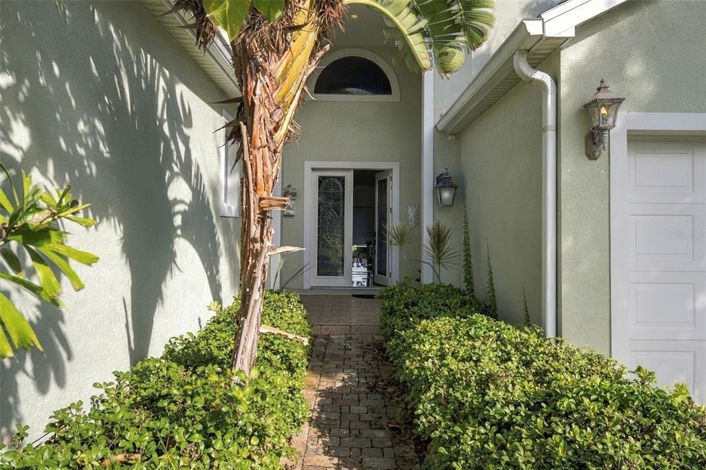 314 10th Avenue - Photo 2