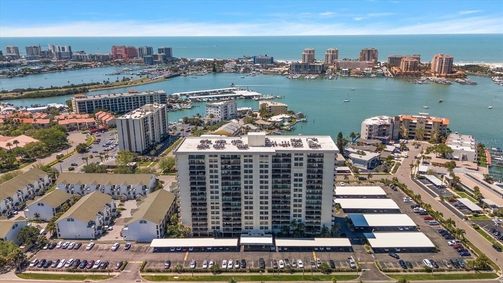 400 Island Way - Photo 0