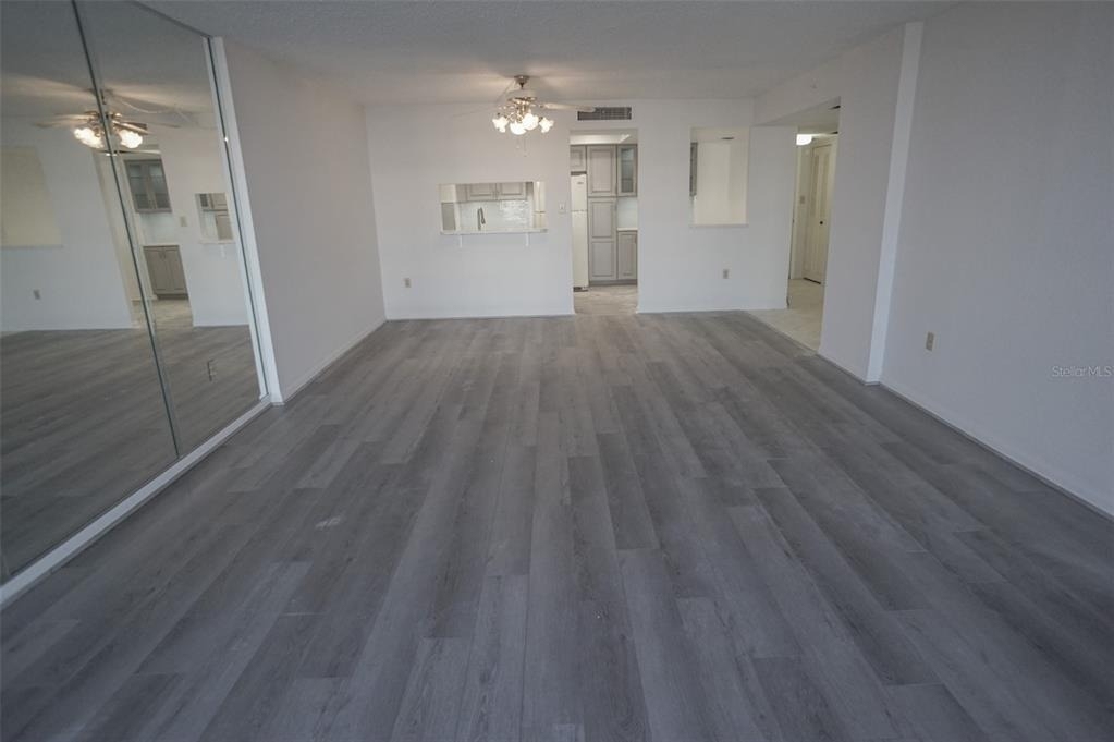 400 Island Way - Photo 8