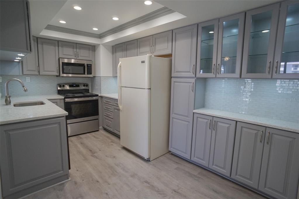 400 Island Way - Photo 4