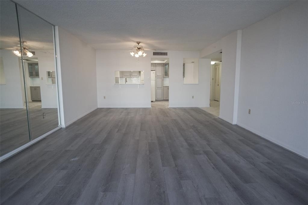 400 Island Way - Photo 9