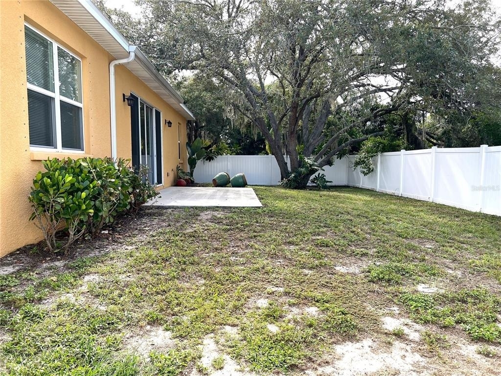 635 Kenneth Way - Photo 38