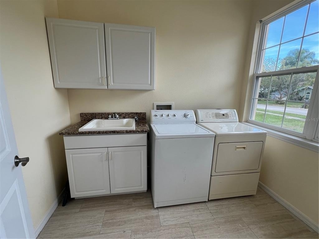 635 Kenneth Way - Photo 43