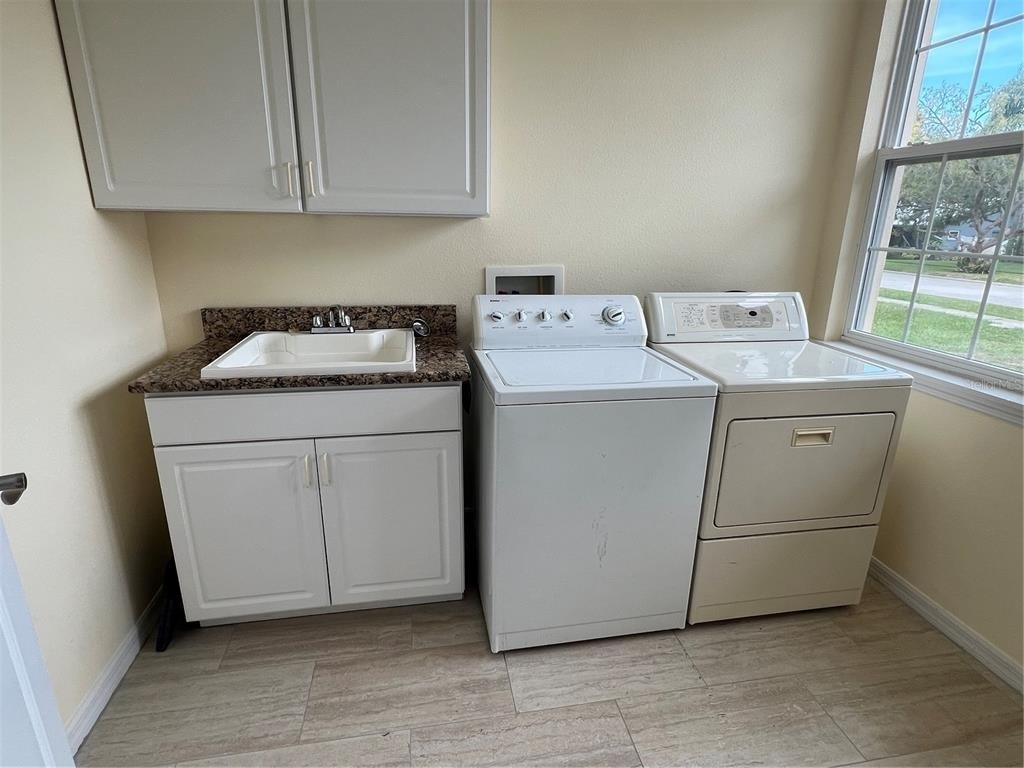 635 Kenneth Way - Photo 44