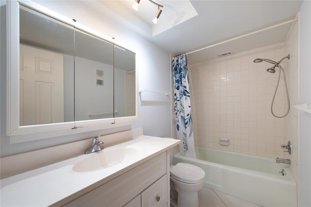 255 Dolphin Point - Photo 8