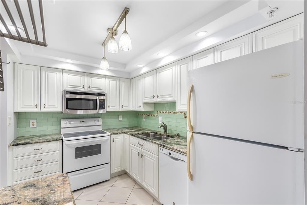 255 Dolphin Point - Photo 33